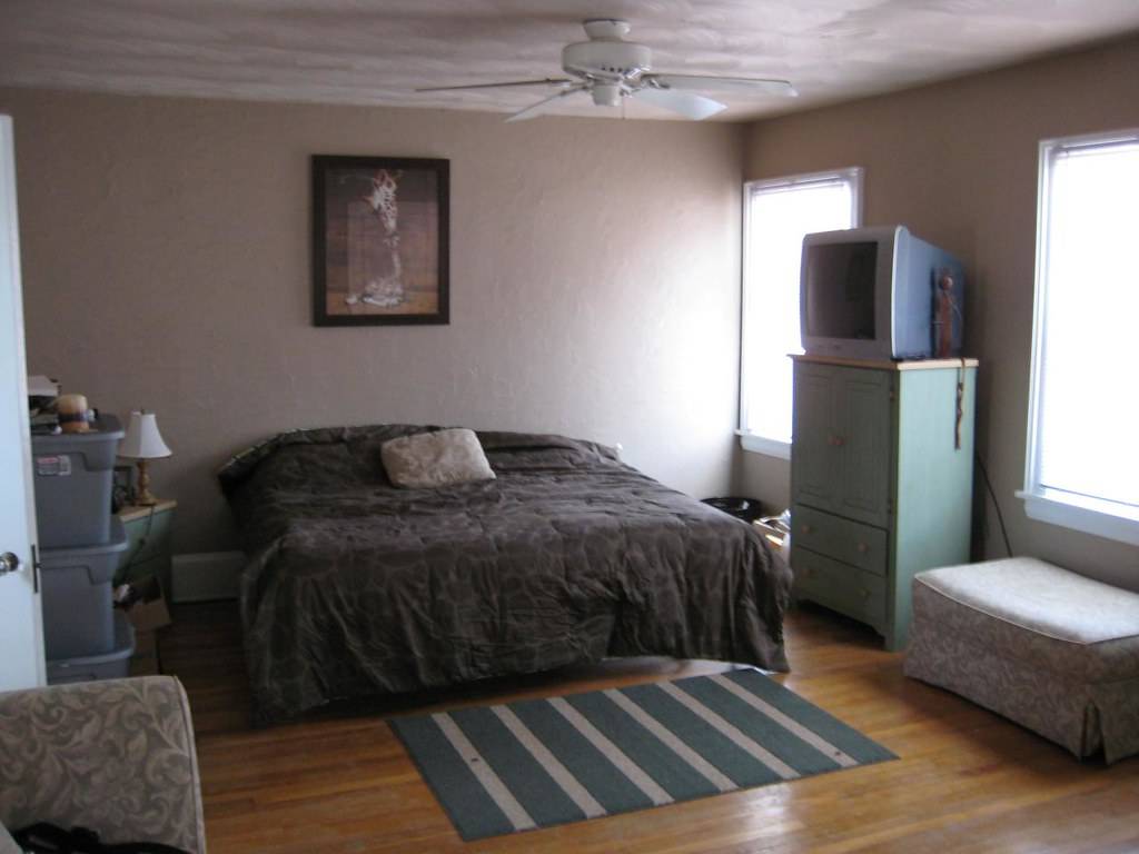 Master Bedroom (Angle 1)